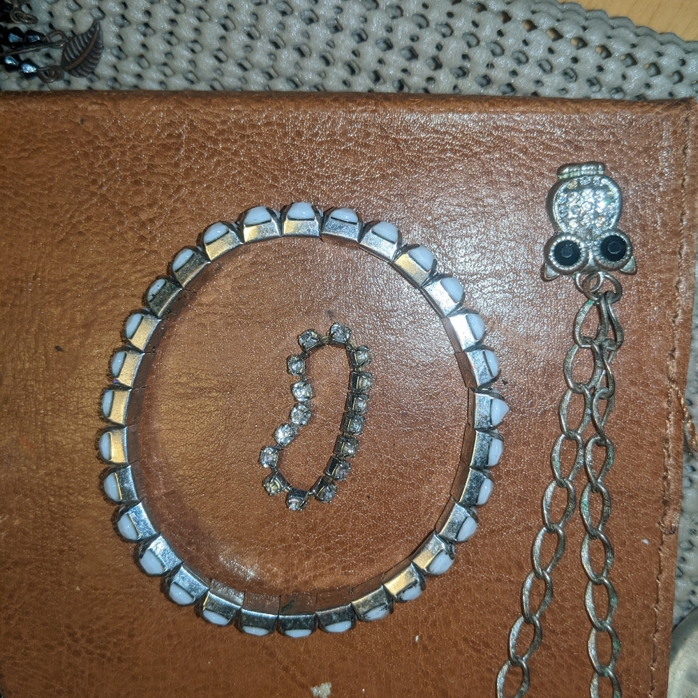 More - Picture 8 of 16